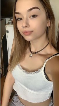 sWeetSlut from Derry City,United Kingdom